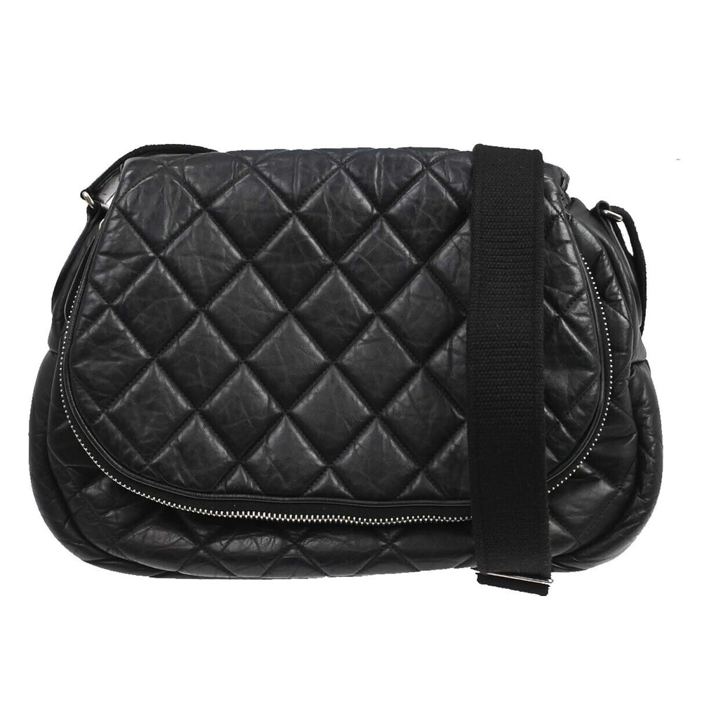 Chanel Expandable Flap Messenger Quilted Aged Calfskin Large